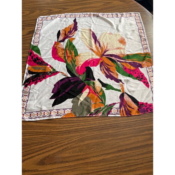 Collection of six lightweight infinity blanket square rectangle scarves - Picture 6 of 6